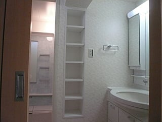 札幌　厚別区　マンション　リフォーム　リノベーション　洗面所　UT　洗面化粧台　掘り込み収納　棚　デッドスペース